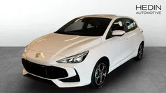 Vit Begagnad 2024 MG MG3 Luxury Halvkombi | 219 900 kr (Superpris)