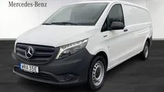 Vit Begagnad 2023 Mercedes e-Vito Minibuss | 343 920 kr (Superpris)