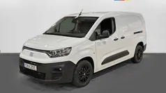 Vit Begagnad 2023 Fiat Doblò Minibuss | 259 900 kr (Marknadspris)
