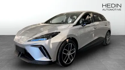 Begagnad MG MG4 EV Luxury 150 kW (204 HK) 2023 Halvkombi