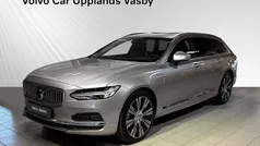 Grå Begagnad 2024 Volvo V90 Plus Kombi | 549 900 kr (Marknadspris)
