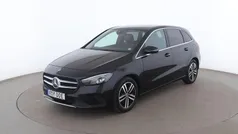 Svart Begagnad 2019 Mercedes B180 Minibuss | 209 000 kr (Marknadspris)