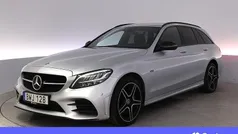 Svart Begagnad 2021 Mercedes C300e AMG Kombi | 301 900 kr