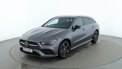 Mörkgrå Begagnad 2023 Mercedes CLA250e Shooting Brake AMG line Kombi | 348 000 kr (Marknadspris)