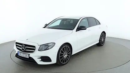 Vit Begagnad 2017 Mercedes E220 AMG line Sedan | 296 000 kr (Marknadspris)