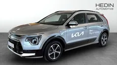 Grå (grey) Begagnad 2025 Kia Niro SUV | 379 900 kr (Bra pris)