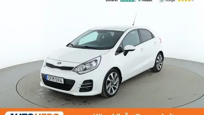 Vit Begagnad 2016 Kia Rio Halvkombi | 101 000 kr (Marknadspris)
