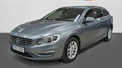 Grå Begagnad 2016 Volvo V60 Momentum Kombi | 134 700 kr (Marknadspris)