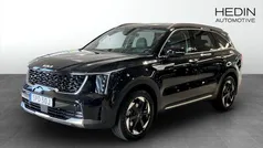 Svart (black) Ny 2025 Kia Sorento Advance SUV | 612 750 kr (Marknadspris)