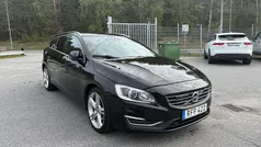 Svart Begagnad 2018 Volvo V60 Standard Kombi | 139 900 kr (Marknadspris)
