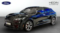 Svart (black) Begagnad 2023 Ford Mustang Mach-E GT SUV | 599 900 kr (Superpris)