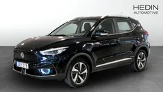 Svart (black) Begagnad 2022 MG ZS Luxury Sedan | 249 900 kr (Superpris)