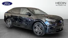 Svart (black) Ny 2025 Ford Capri SUV | 529 900 kr