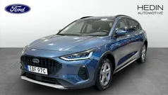 Blå Begagnad 2022 Ford Focus Active Halvkombi | 214 900 kr (Marknadspris)