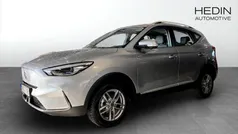 Grå (silver) Begagnad 2023 MG ZS Sedan | 264 900 kr (Bra pris)