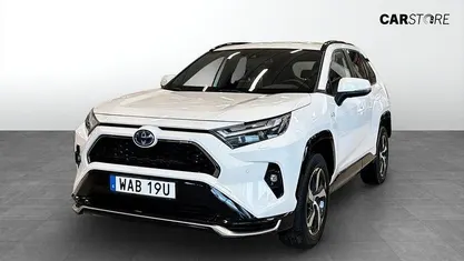 Vit (white) Begagnad 2022 Toyota RAV4 Hybrid Edition SUV | 399 900 kr (Marknadspris)