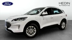 Vit (white) Begagnad 2022 Ford Kuga Titanium SUV | 259 900 kr (Marknadspris)