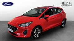 Röd (red) Begagnad 2022 Ford Fiesta Titanium Halvkombi | 159 900 kr (Marknadspris)