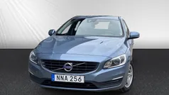 Blå Begagnad 2018 Volvo V60 Standard Kombi | 169 800 kr (Marknadspris)