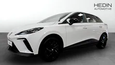 Vit (white) Begagnad 2023 MG MG4 EV Halvkombi | 259 900 kr (Marknadspris)