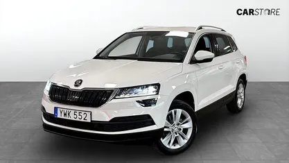 Vit Begagnad 2019 Skoda Karoq Style SUV | 219 900 kr (Superpris)