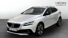 Begagnad 2016 Volvo V40 Summum Halvkombi | 199 900 kr (Lite dyr)