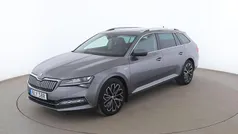 Grå Begagnad 2023 Skoda Superb LAURIN & KLEMENT Kombi | 374 000 kr (Marknadspris)