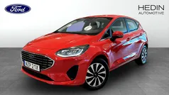 Röd (red) Begagnad 2022 Ford Fiesta Halvkombi | 154 900 kr (Marknadspris)