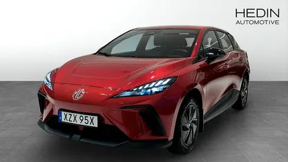 Begagnad MG MG4 EV 125 kW (170 HK) 2023 Röd (red) Halvkombi