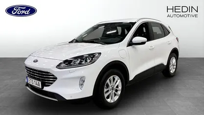 Vit Begagnad 2023 Ford Kuga SUV | 269 900 kr (Marknadspris)
