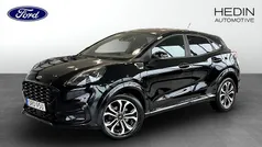 Svart (black) Begagnad 2022 Ford Puma Gen-E ST-Line SUV | 209 900 kr (Marknadspris)