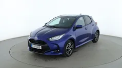 Blå Begagnad 2023 Toyota Yaris Hybrid Active Sedan | 241 000 kr (Lite dyr)
