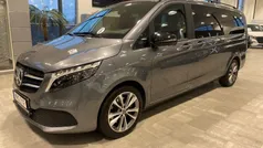 Begagnad 2024 Mercedes V220 Minibuss | 543 200 kr