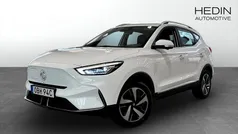 Vit (white) Begagnad 2022 MG ZS Luxury Sedan | 244 900 kr (Bra pris)