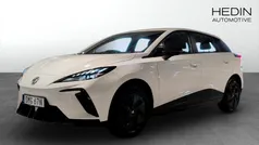 Vit (white) Begagnad 2023 MG MG4 EV Halvkombi | 249 900 kr (Marknadspris)