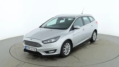 Grå Begagnad 2015 Ford Focus Titanium Kombi | 83 000 kr (Marknadspris)