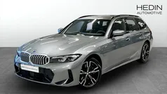 Grå (grey) Begagnad 2024 BMW 330e M Sport Kombi | 548 700 kr (Marknadspris)