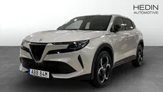 Begagnad 2024 Alfa Romeo Junior Edizione Speciale Halvkombi | 393 800 kr (Marknadspris)