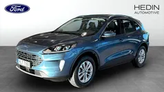 Blå (blue) Begagnad 2022 Ford Kuga Titanium SUV | 254 900 kr (Marknadspris)