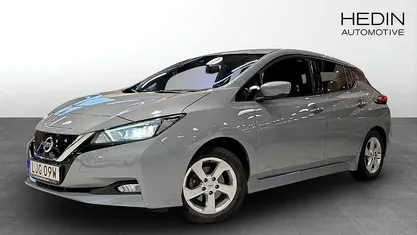 Grå Begagnad 2022 Nissan Leaf N-Connecta Halvkombi | 174 900 kr (Marknadspris)