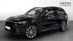 Svart (black) Begagnad 2023 BMW X5 Comfort Edition SUV | 844 700 kr (Superpris)