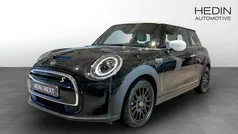 Svart (black) Begagnad 2022 Mini Cooper SE Halvkombi | 208 700 kr (Bra pris)