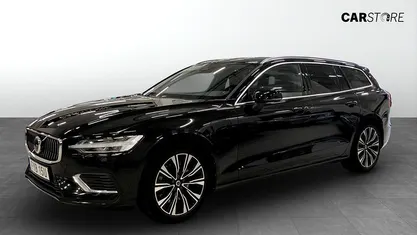 Begagnad Volvo V60 350 HK (257 kW) 2023 Svart Kombi