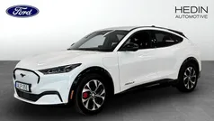 Vit (white) Begagnad 2023 Ford Mustang Mach-E SUV | 499 900 kr (Marknadspris)