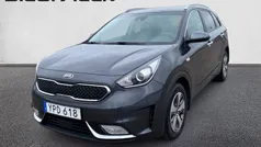 Grå Begagnad 2017 Kia Niro Advance SUV | 169 900 kr (Marknadspris)