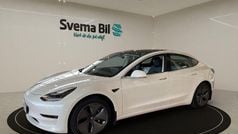 Vit Begagnad 2020 Tesla Model 3 Standard Range Plus Sedan | 259 900 kr (Marknadspris)