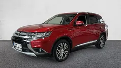 Rödmetallic Begagnad 2017 Mitsubishi Outlander Comfort Edition SUV | 169 000 kr (Marknadspris)