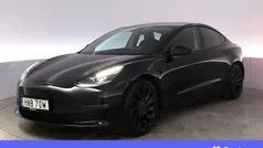 Svart Begagnad 2021 Tesla Model 3 Performance Sedan | 319 900 kr (Marknadspris)