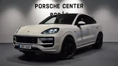 Begagnad 2025 Porsche Cayenne Turbo E-Hybrid SUV | 2 422 700 kr
