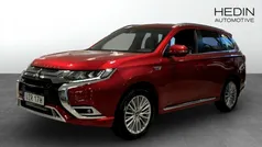 Röd (red) Begagnad 2020 Mitsubishi Outlander P-HEV SUV | 249 000 kr (Marknadspris)